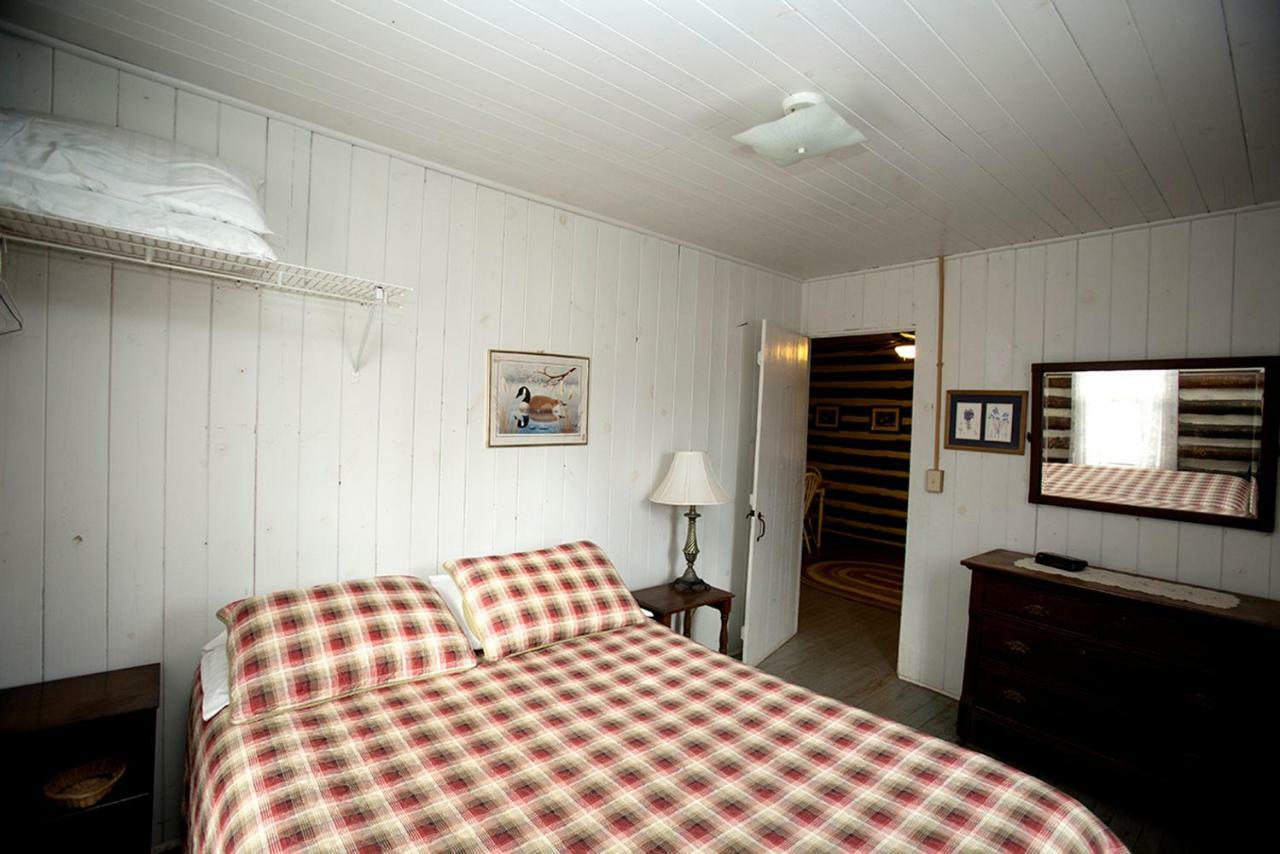 Pine Gables Cabins Villa Lake Lure Exterior photo